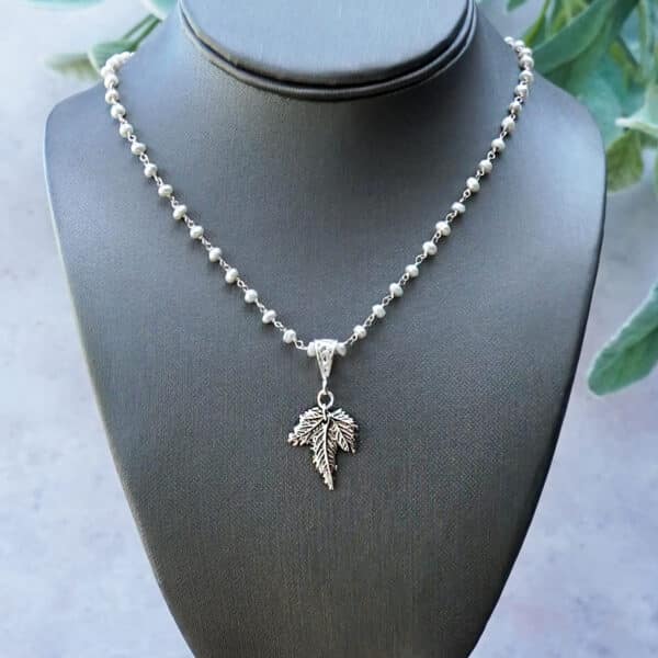 Leaf and pearl necklace